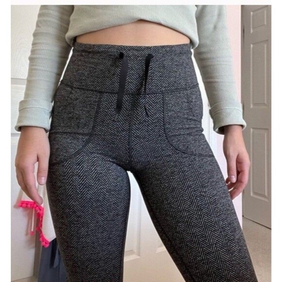 Lululemon herringbone High Waist Tie Gray Pattern Pockets Leggings Pants Size 6 - Picture 2 of 9